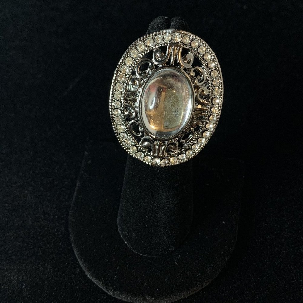Clear Acrylic,Medallion, Stretch Ring